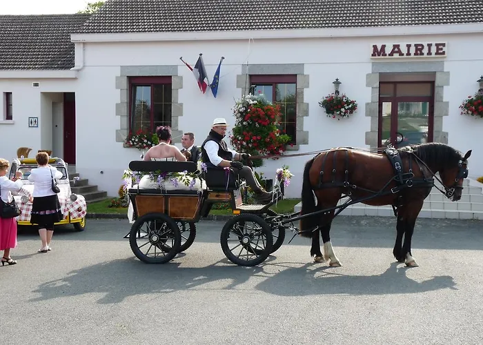 Relais Du Doulay بيت للعطل